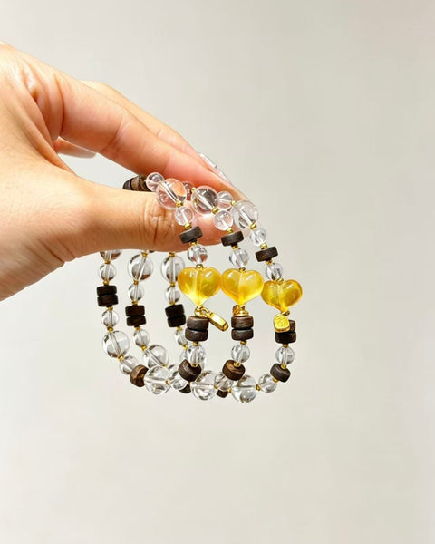 Crystal Paradise White Quartz Agarwood Amber Bracelet – Handmade Healing Energy Bracelet with Peach Amber Charm 🌿